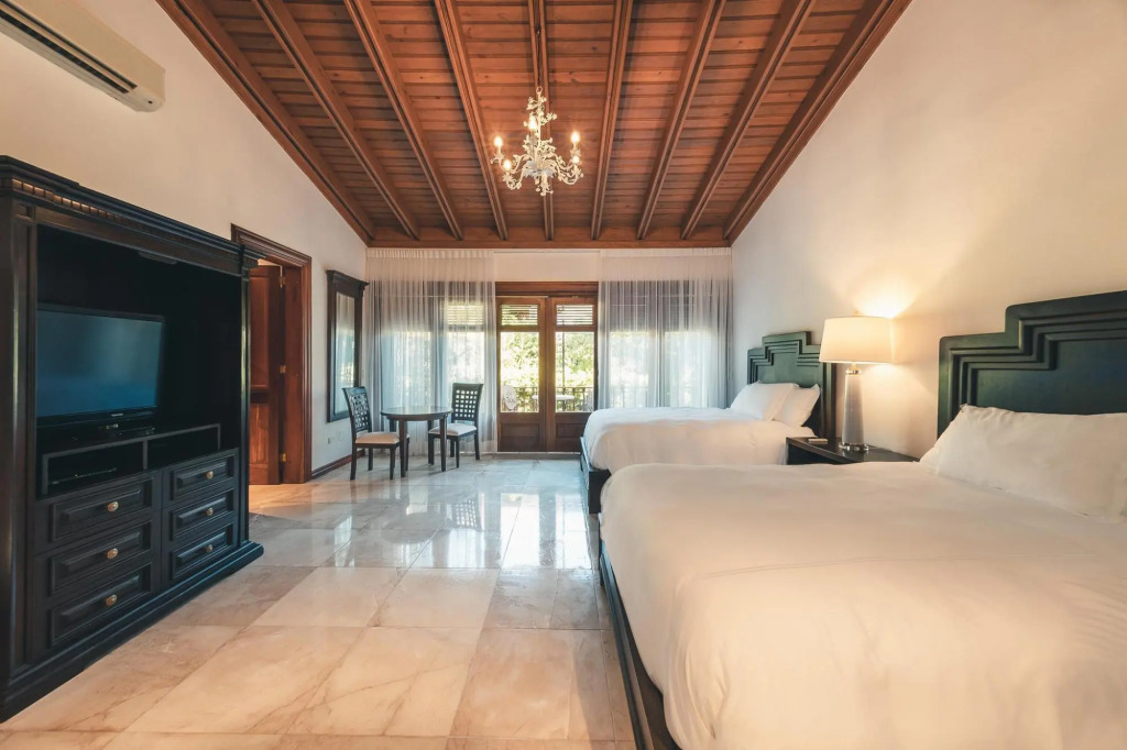 Luxurious Maison Larimar at Casa de Campo