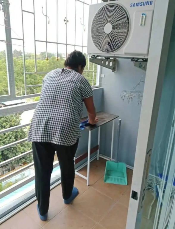 Large Condo Middle of Jomtien, Near the Beach 42m2