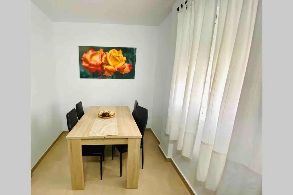 “SMILE NERJA” chic apartment with WIFI, 4 guests