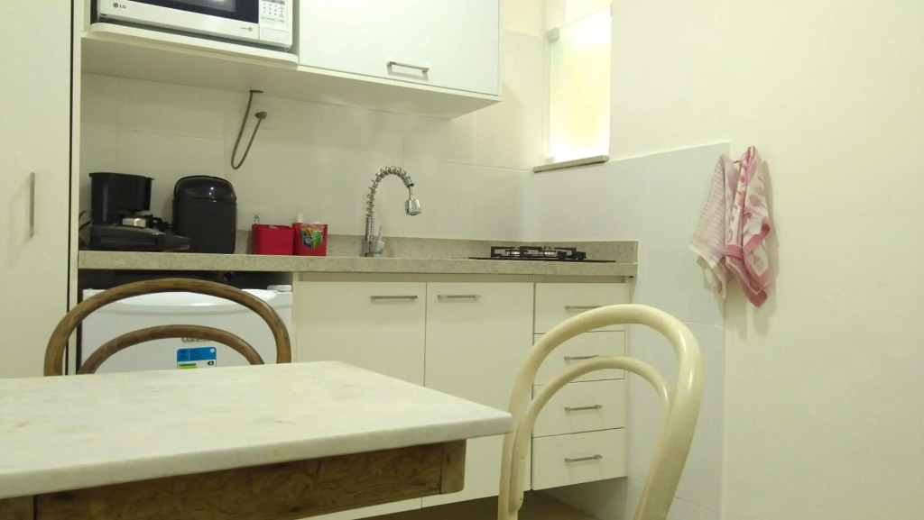 Apartamentos Gomes Carneiro 84 - Ipanema