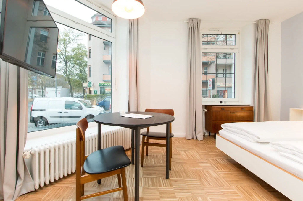 Apartments Berlin Aroser Allee