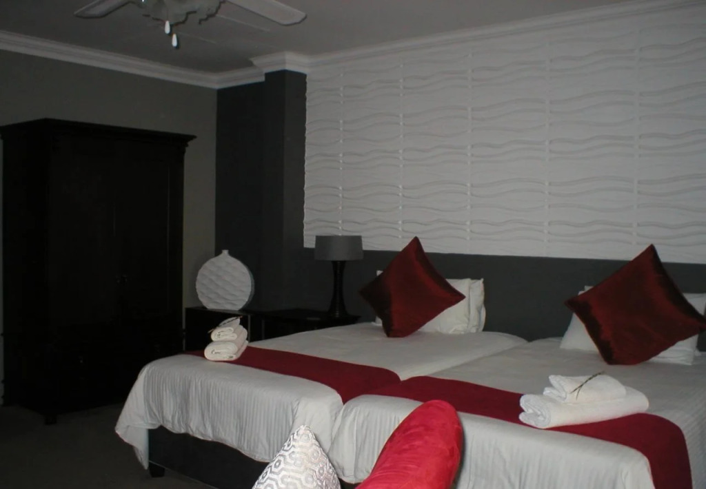 Shangani Lodge