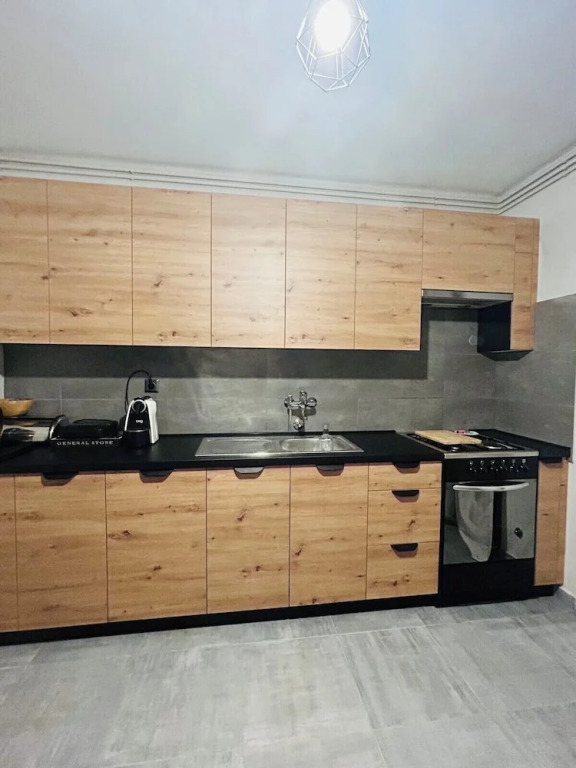 Apartment 843
