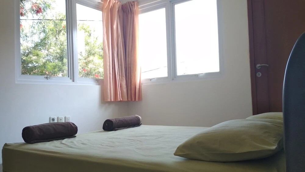 De Sutami Pasteur Villa by HouseinBandung