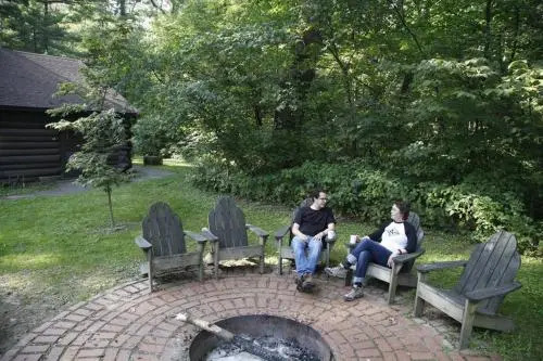 White Pines Inn