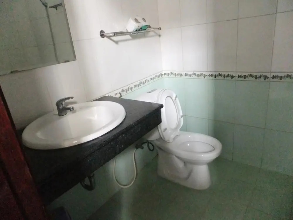 Eena Hotel