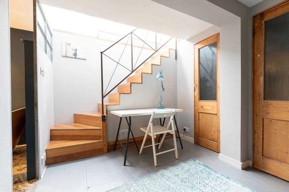 Stylish 2 Bedroom Converted Victorian Storefront