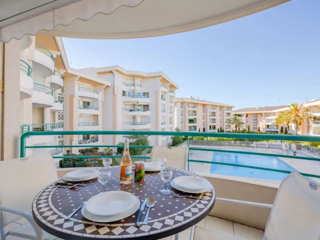 Villa LOpen Fréjus 21080