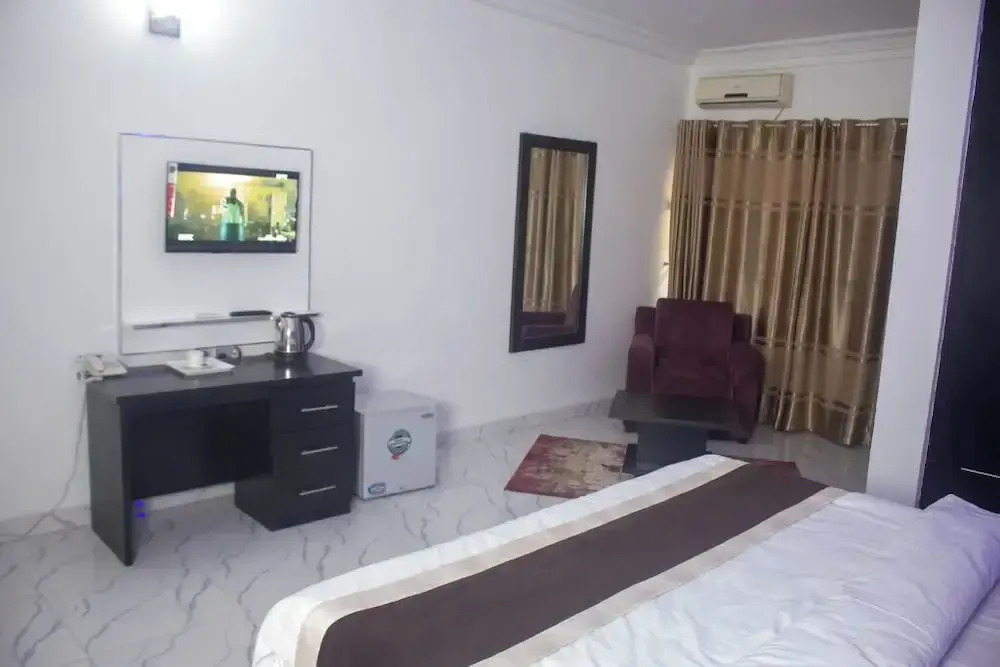 Dolly Hills Hotel