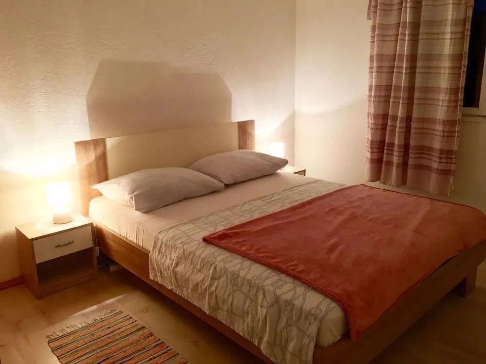 Apartments Peronja Jelsa Seafront