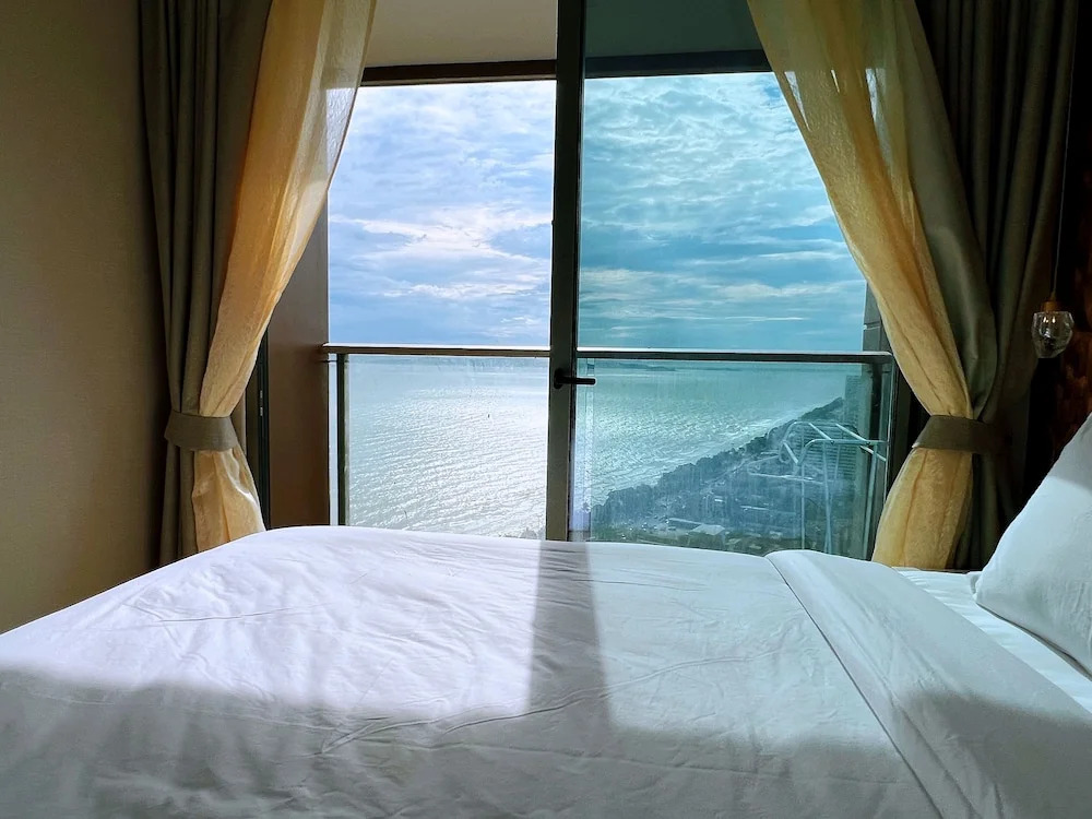 Copacabana Beach Jomtien 科帕卡巴纳海乔木提安海滩毗邻乔木提安夜市