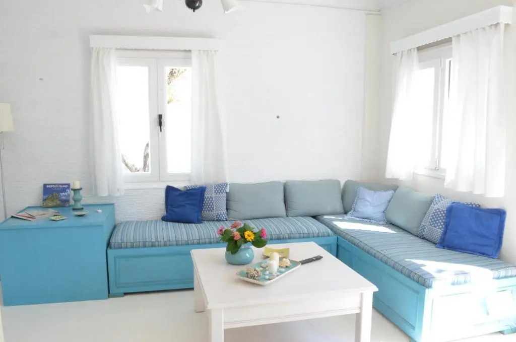 Villa Elea,suberb seaview,nearby beach and town.
