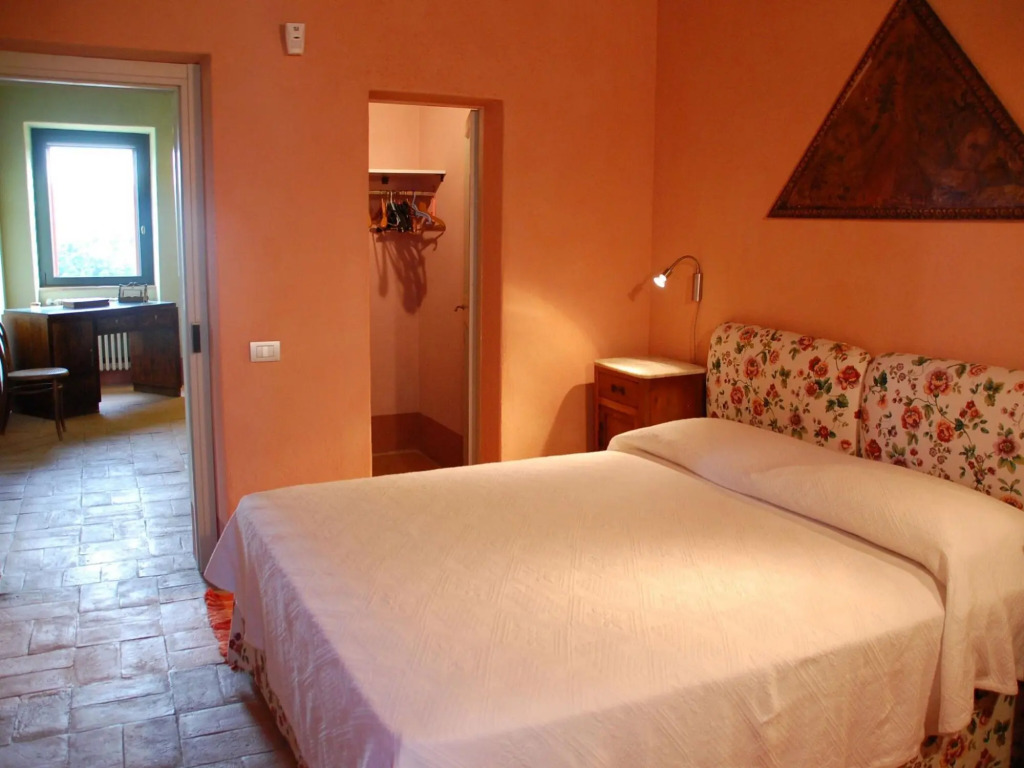 Orte Villa for 8 with Parking