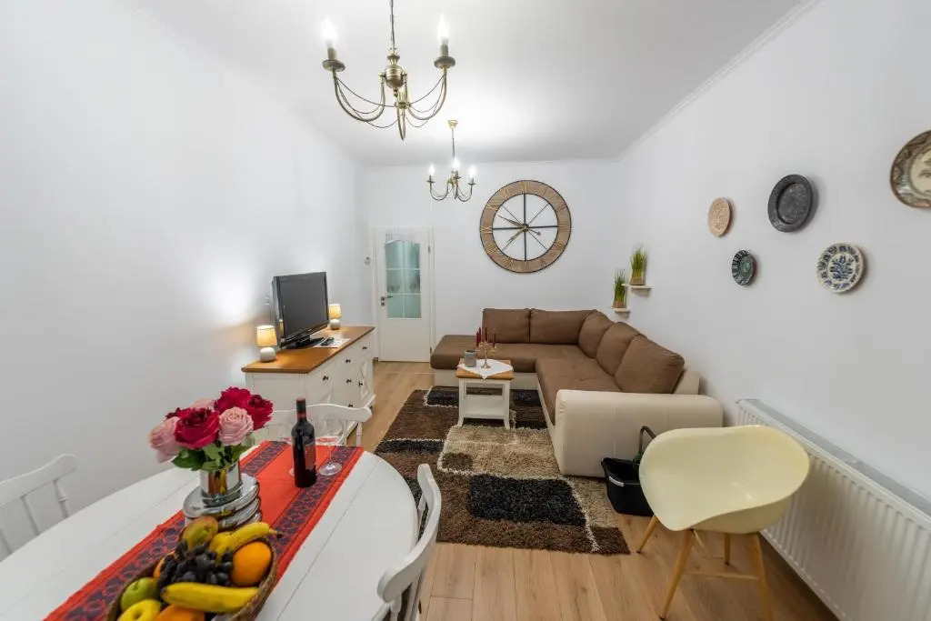 Gong Apartments