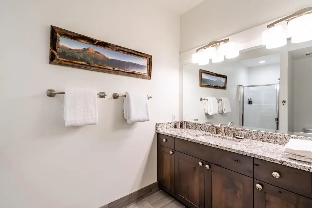 Saddle Ridge D1 3 Bedroom Condo by Moonlight Basin Lodging