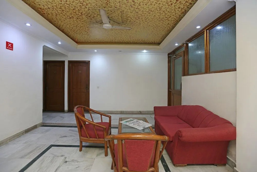 OYO 9585 Hotel Kavya Palace