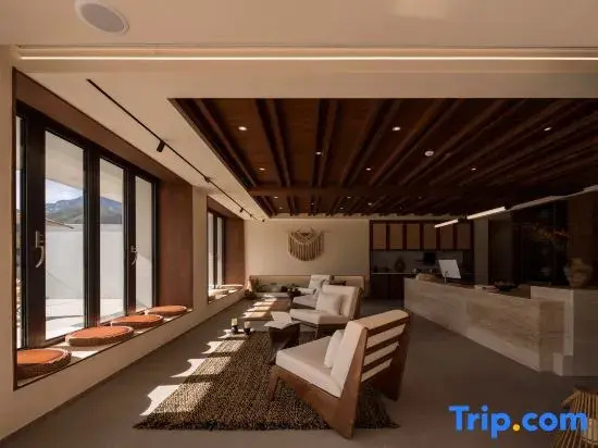 Jingyin · Lume Mountain View & Mist Private Hot Spring Boutique Inn, Anji Yunshang Grassland
