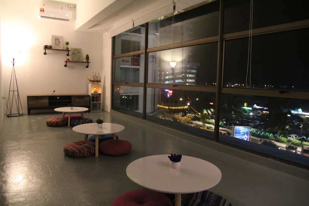 Space Cap Hotel