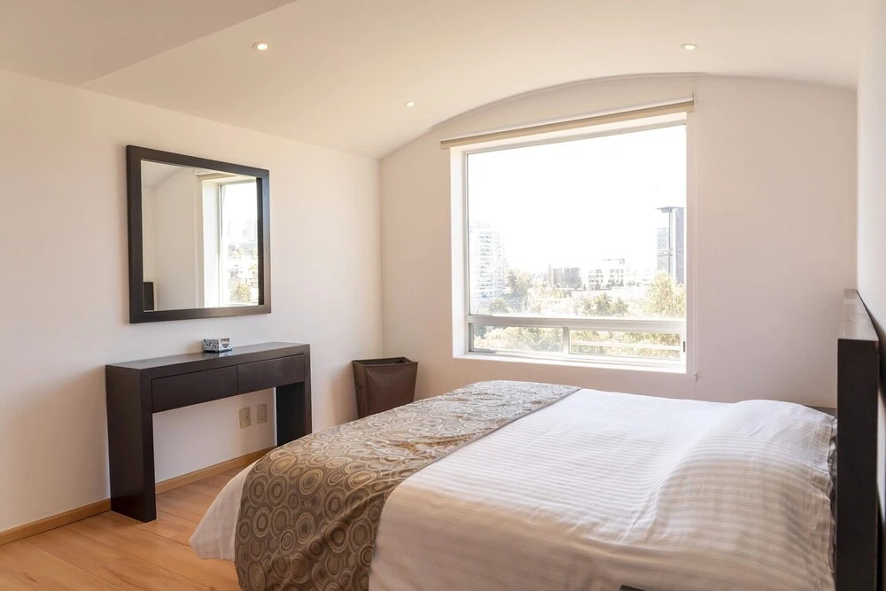 Bright Apartment with Private Bathroom,Kitchen And More @Santafe-601