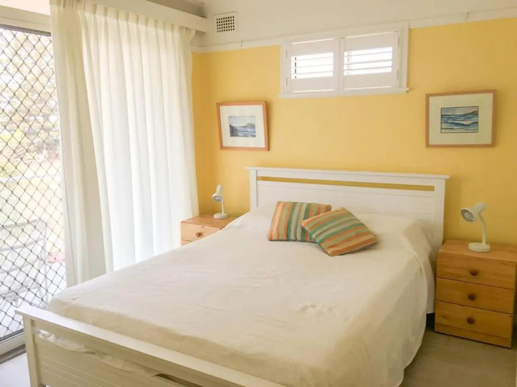 BEACHFRONT 4 Unit 4 of 12 Bundella Ave LC