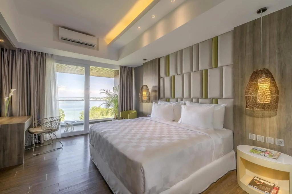 The Crystal Luxury Bay Resort Nusa Dua