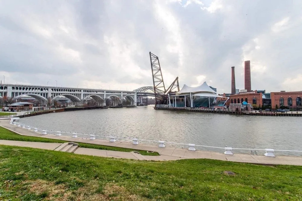 Two Levels Cleveland Luxury Condo