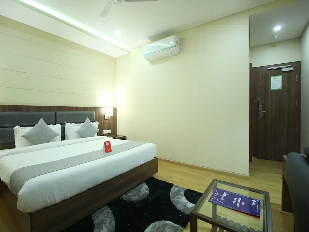 Hotel Limra Vadodara