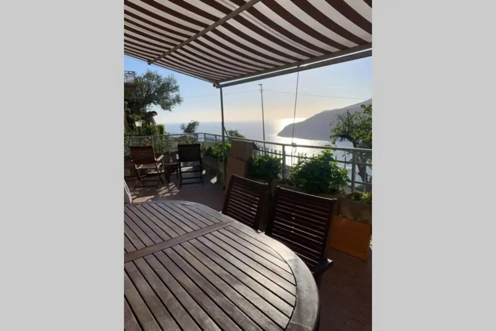 Cherry’s house sea view citra 010037-LT-0449