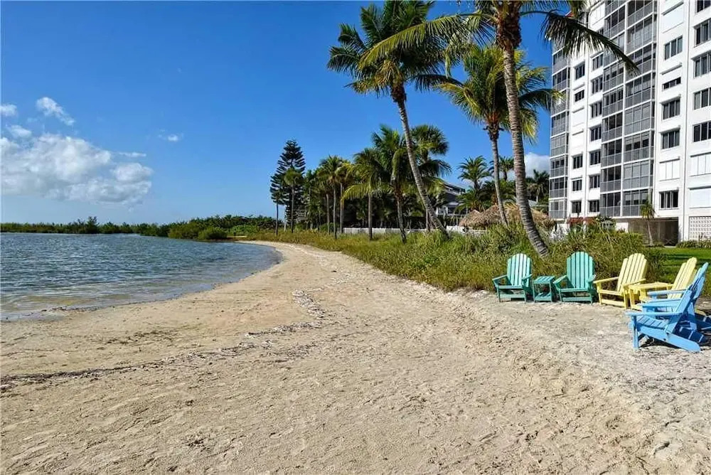 Sun Caper 208 - Two Bedroom Condo