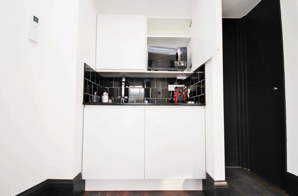 6 Portobello Road