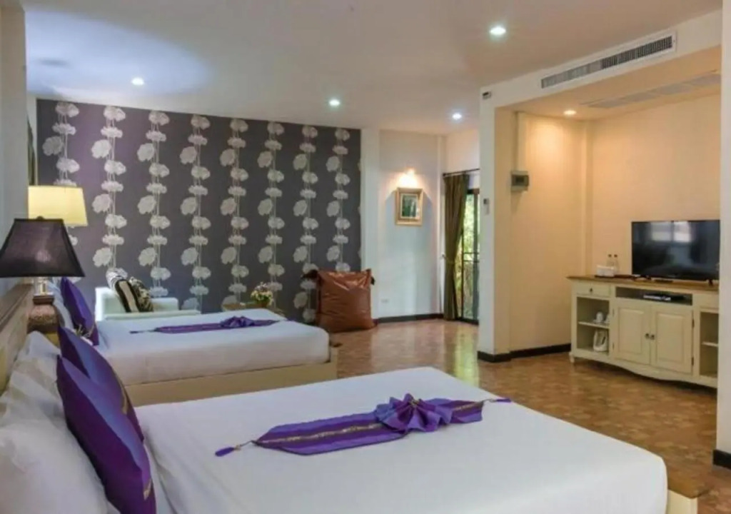 Phuwanalee Resort