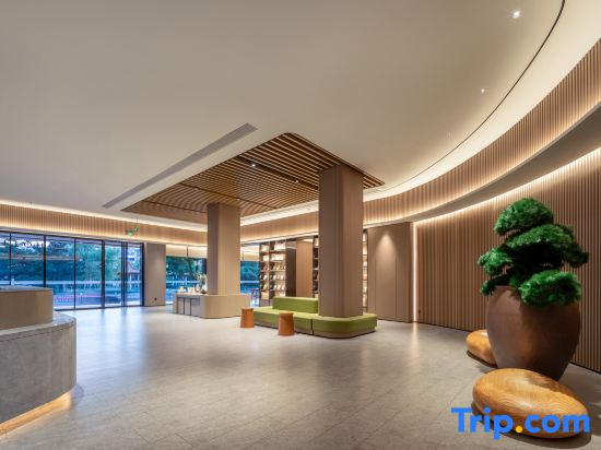 JI Hotel (Nanchang Tengwang Pavilion Bayi Memorial Hall)