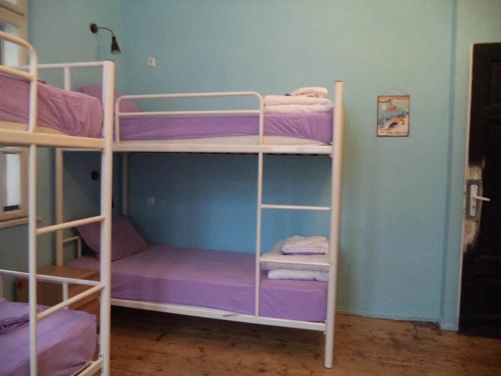 Hostel44