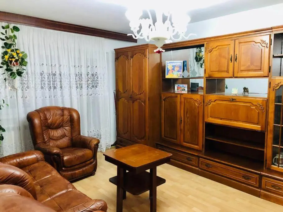 Very Big apartment in a Quiet area near Spitalul Judetean F7