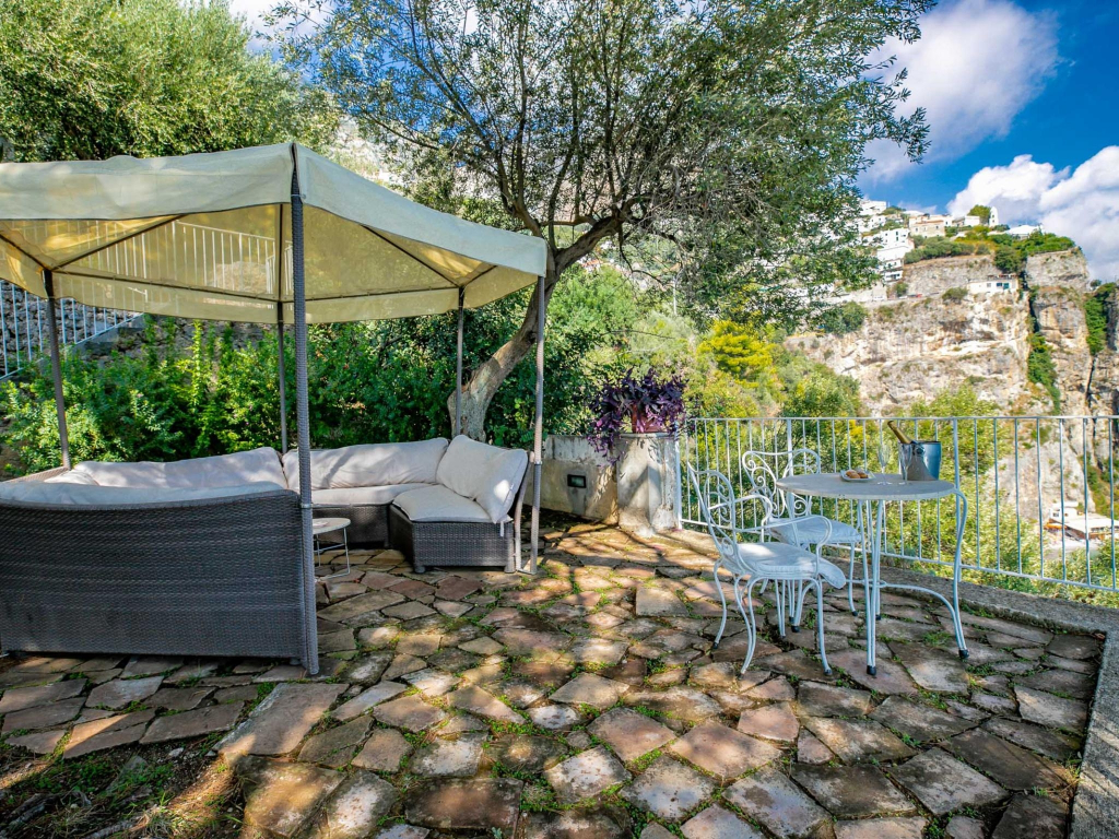 Luxury room with sea view in Amalfi ID 3935