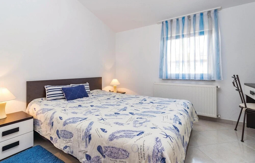Beautiful Apartment In Valbandon