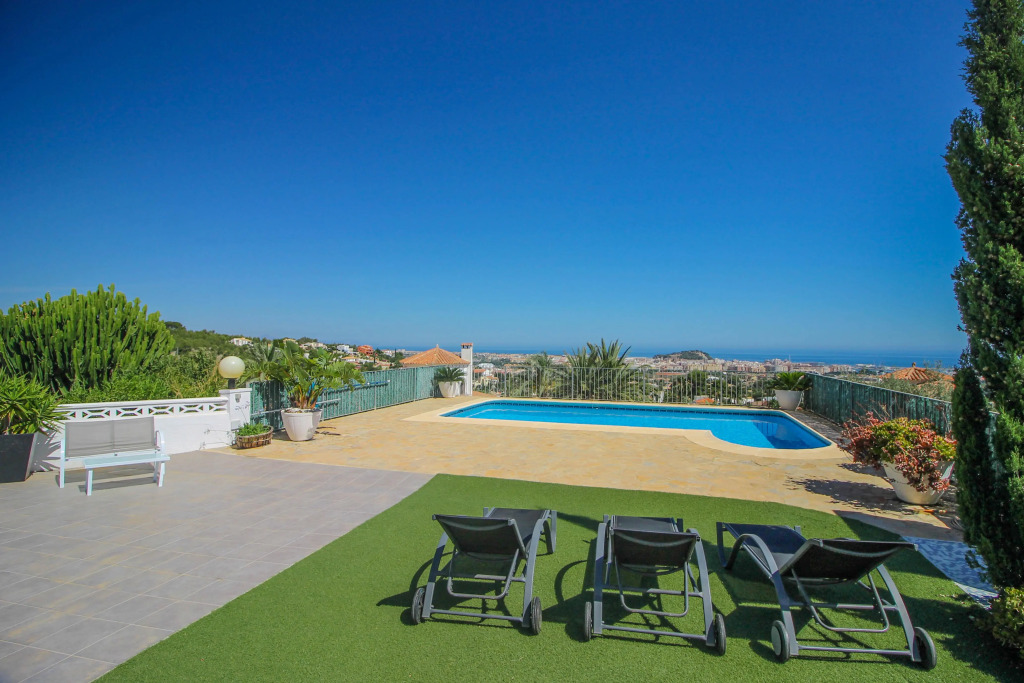 Villa Pepa in Denia with 4 bedrooms and 2 bathrooms