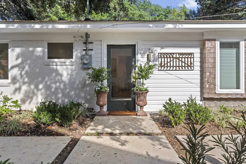 Chic Ocean Springs Vacation Rental Near Downtown!