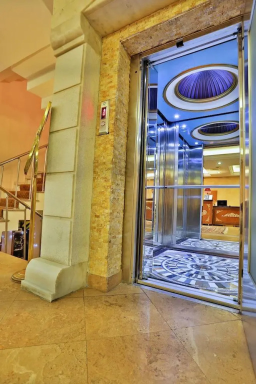 Mays Otel