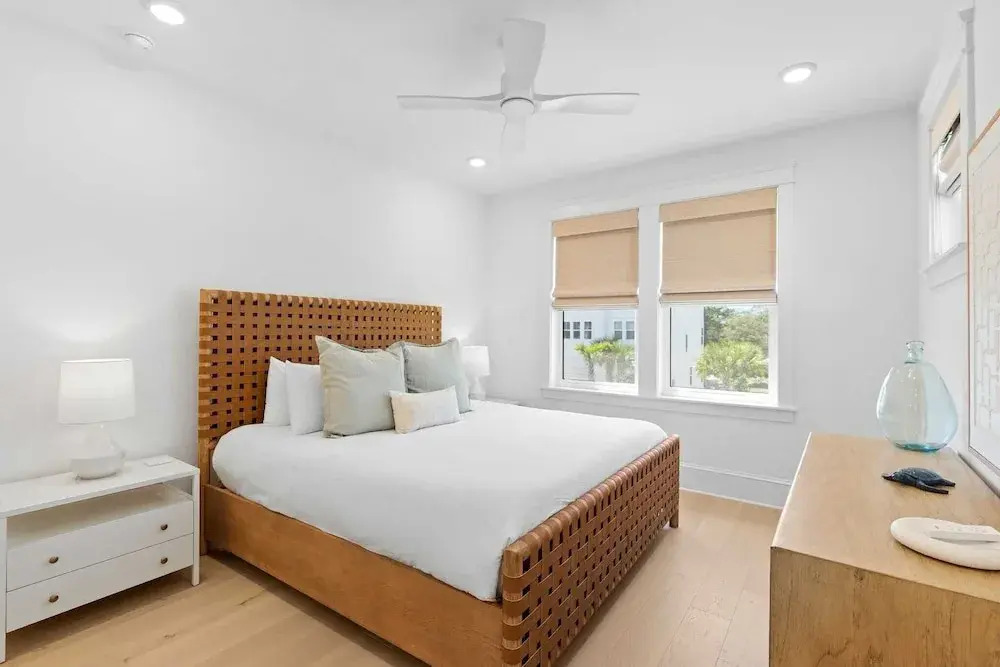 Sleeps 20 2 Homes, 9bdr, Arcade Walk to Blue Mountain Beach Access & Eats