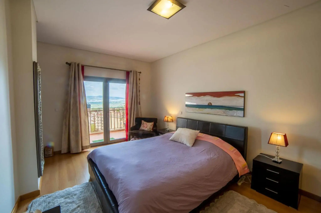 Lovely apartment near airport and Nations Park, with garage