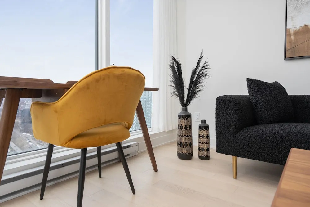 Designer 1BR plus Study Suite