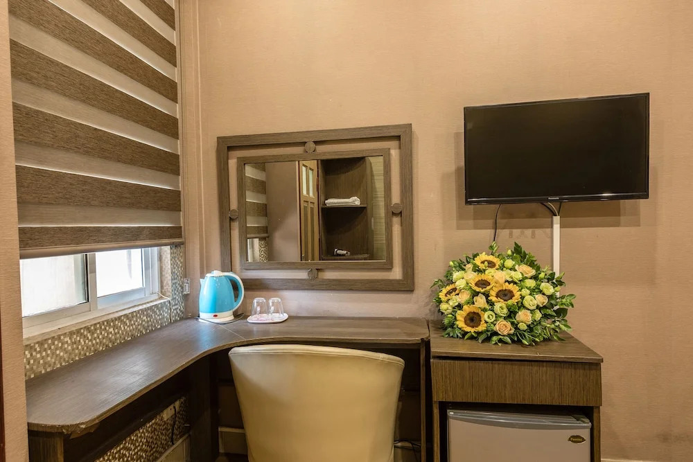 Manmo Ha Noi Business Hotel