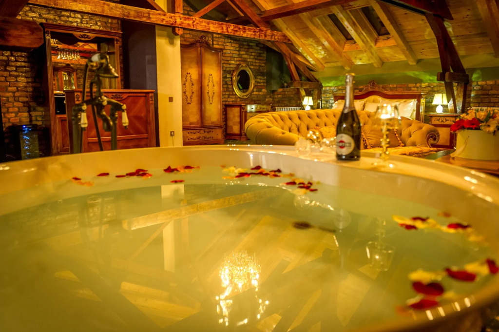 JMR Royal -Luxury Rooms & Private Sauna