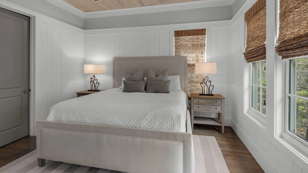 Sleep up to 20 - 2 Homes Side by Side - Gated Community w/ Community Pool!