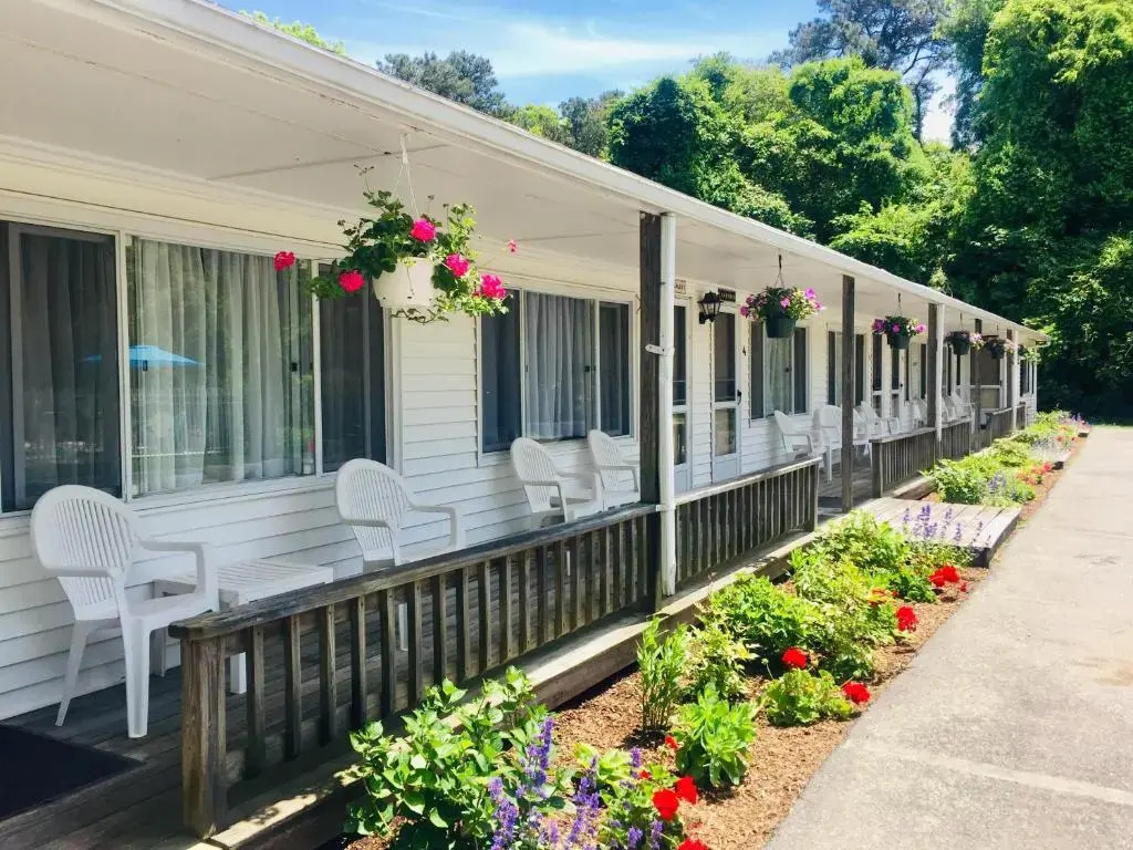 Sesuit Harbor House