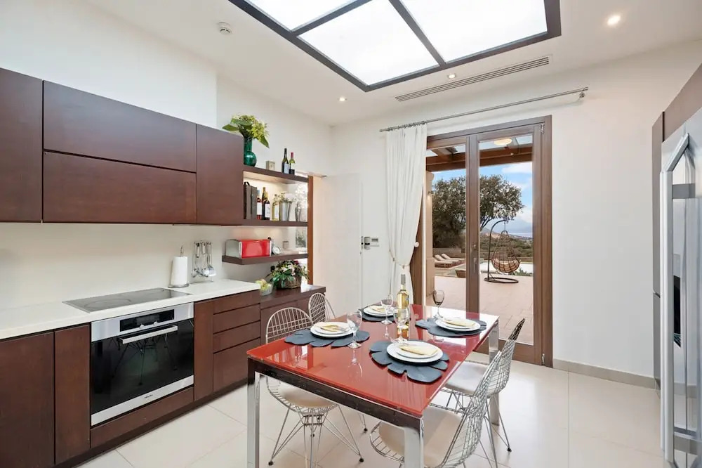 Luxurious Villa Liandri 600 m Resort