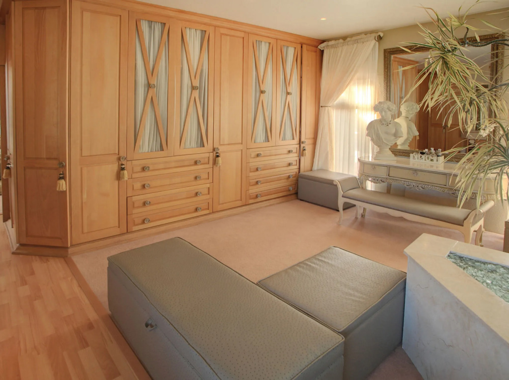 SEASENSE Boutique Beach Villa