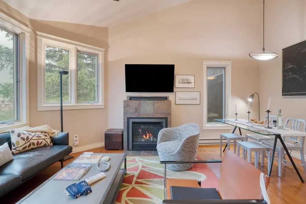 Manitou River House 113 by Avantstay A+ Location