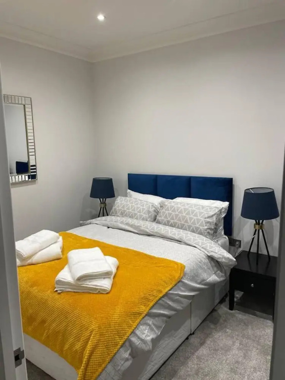 Captivating 2-bed Apartment in North London
